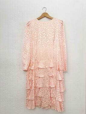 Vintage 80s 100% Silk CC Courtenay Ruffles Dress Keyhole Back Pink Long Sleeve